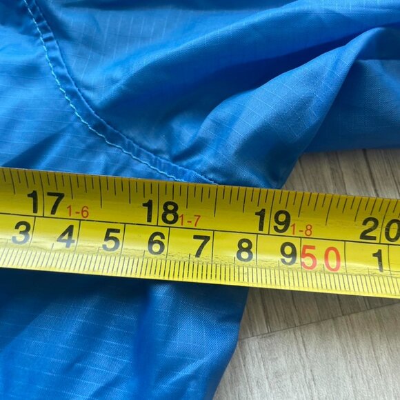 The North Face Packable Nylon Windbreaker - Picture 7 of 8